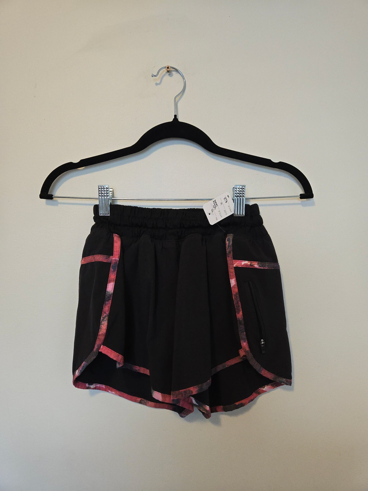 Lululemon Tracker Short - Size 6