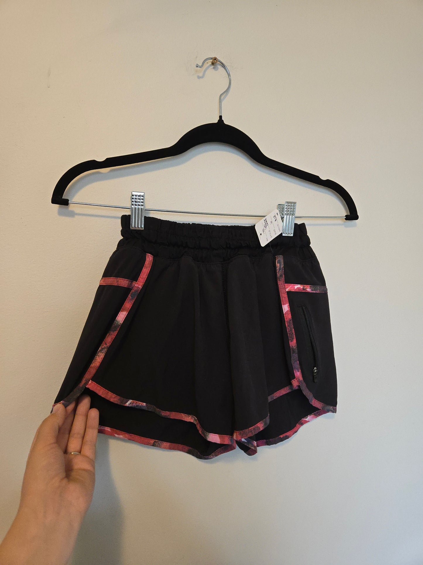 Lululemon Tracker Short - Size 6