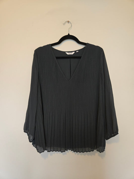 NWT Reitmans Blouse - Size Large